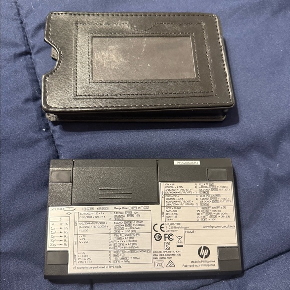 HP 12C Platinum Calculator with Case - Picture 2 of 3